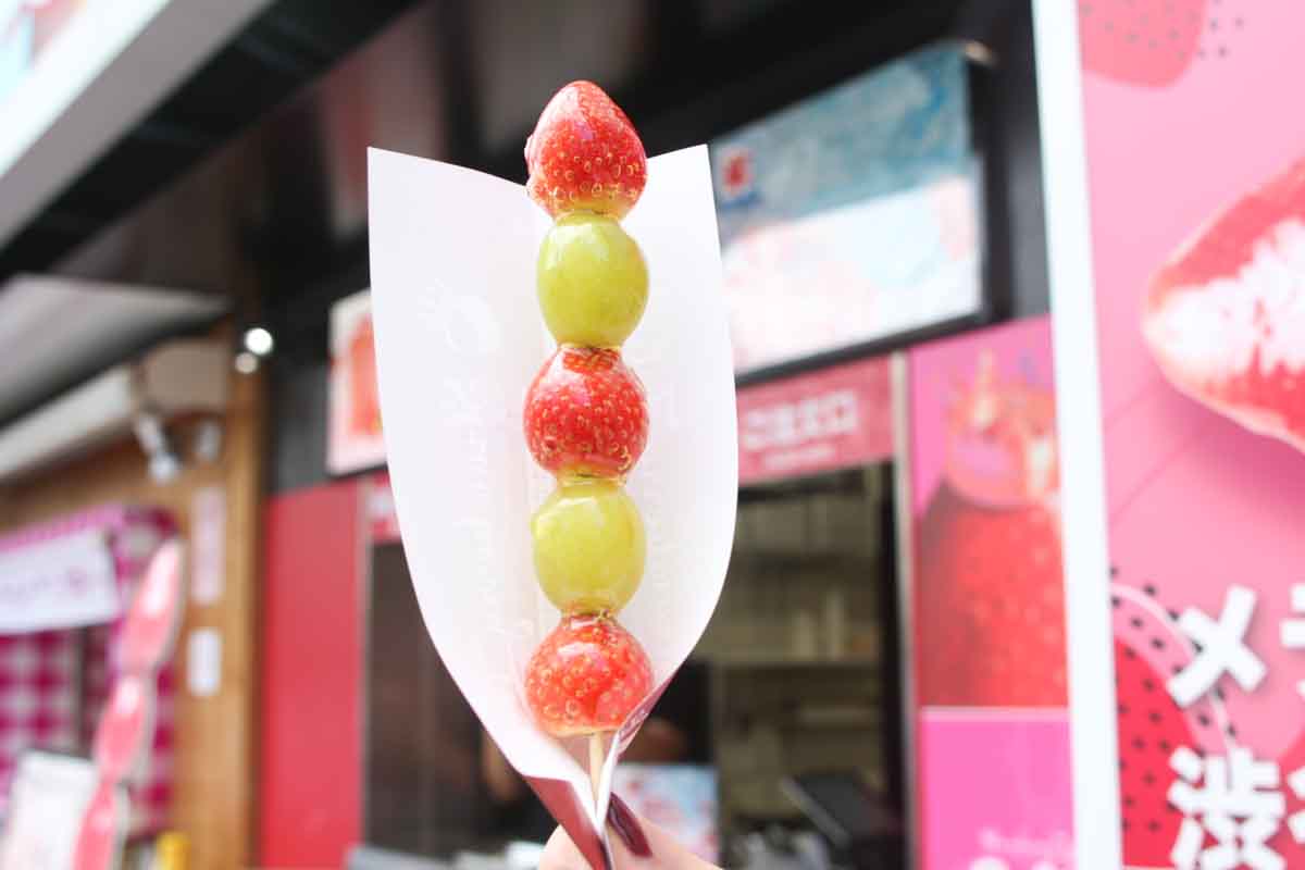 乙女心くすぐる味わいと宝石のような輝き！いちご飴・フルール飴を気軽に楽しめる「Strawberry Fetish（ストロベリーフェチ）」（那覇市）