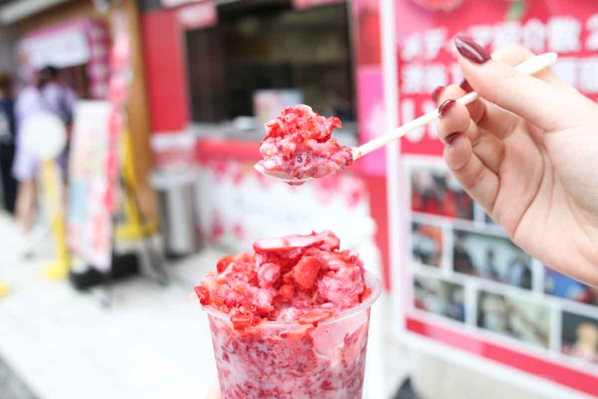 乙女心くすぐる味わいと宝石のような輝き！いちご飴・フルール飴を気軽に楽しめる「Strawberry Fetish（ストロベリーフェチ）」（那覇市）