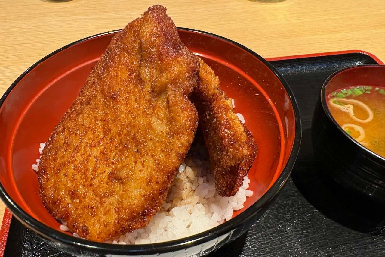 福井県の人気喫茶店が沖縄初上陸！「ユトリ珈琲 うるまシティプラザ店」で、自家焙煎の香りに癒されるモーニングタイム（うるま市）