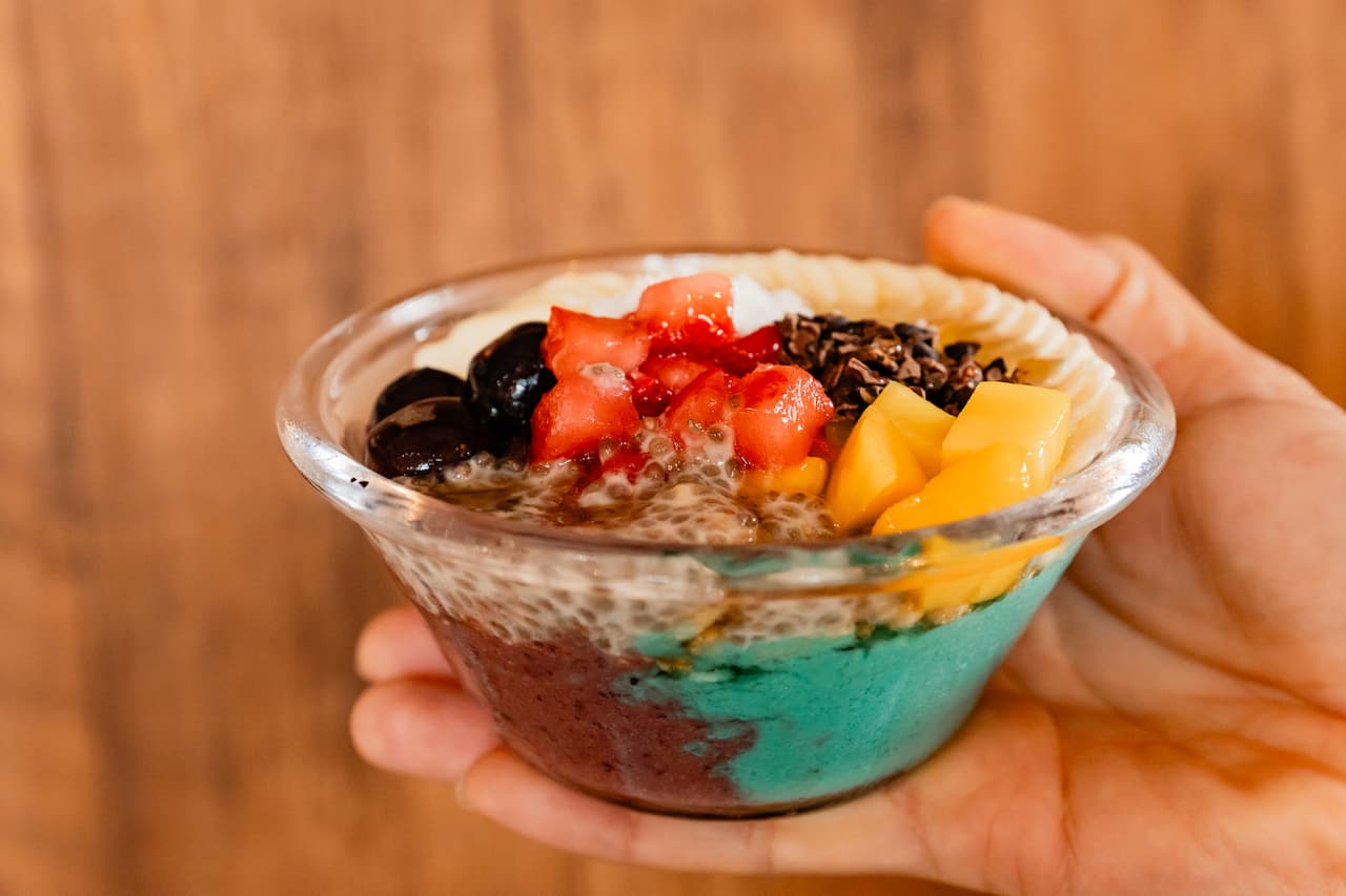 新鮮な沖縄の恵みを味わう、ハワイ生まれのポケボウル専門店「Poke Boo（ポケブー）名護店」