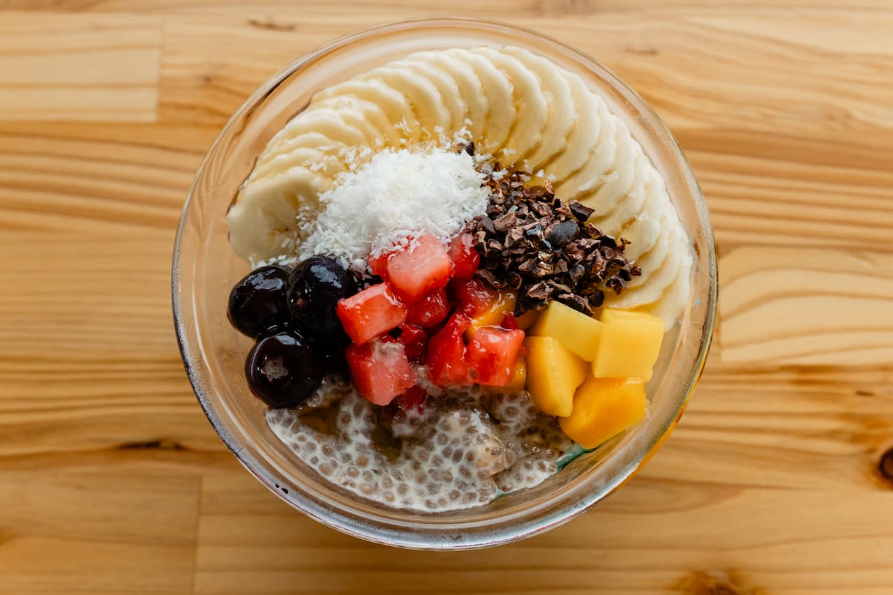 新鮮な沖縄の恵みを味わう、ハワイ生まれのポケボウル専門店「Poke Boo（ポケブー）名護店」