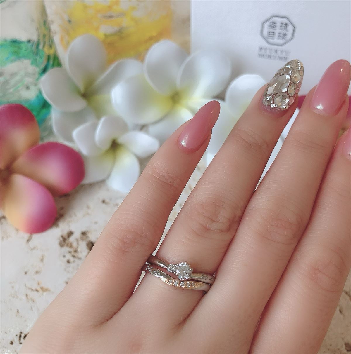 青い海を望む特別な場所で一生の宝物を～北谷町「ムクベル」で出会うブライダルリング～