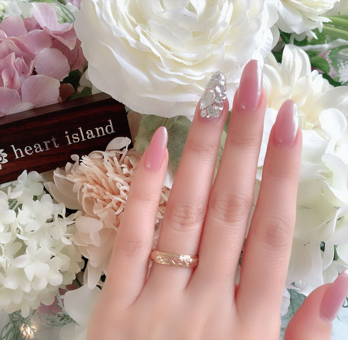 青い海を望む特別な場所で一生の宝物を～北谷町「ムクベル」で出会うブライダルリング～