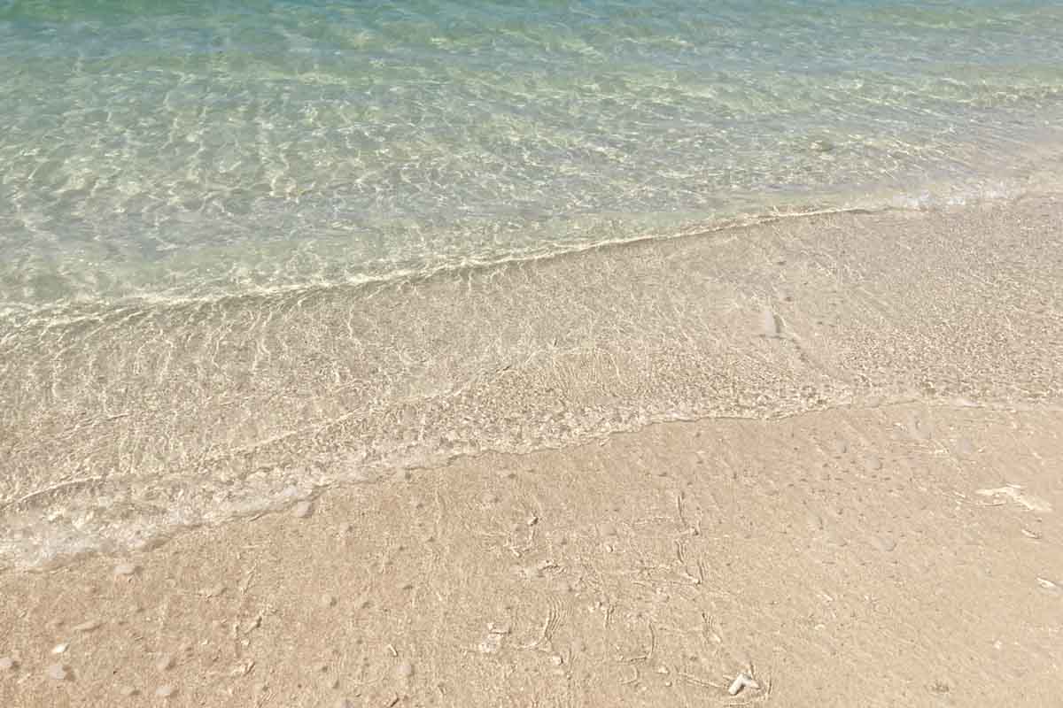 太陽が映える絶景スポット！豊崎海浜公園「美らSUNビーチ」の開放感と多機能性（豊見城市）