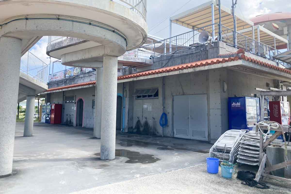 太陽が映える絶景スポット！豊崎海浜公園「美らSUNビーチ」の開放感と多機能性（豊見城市）