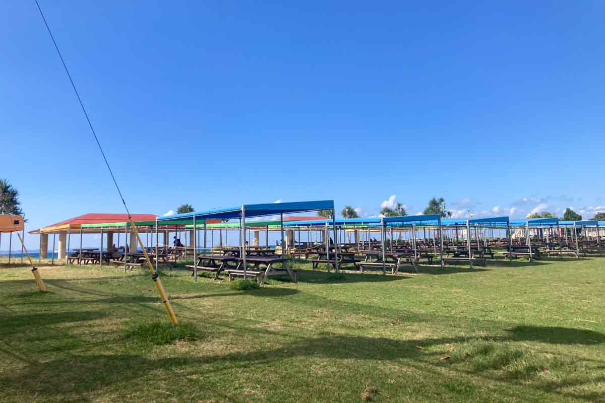 太陽が映える絶景スポット！豊崎海浜公園「美らSUNビーチ」の開放感と多機能性（豊見城市）