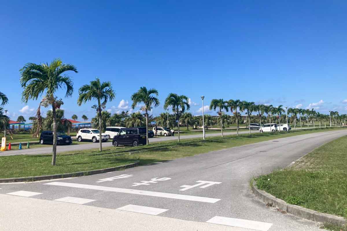 太陽が映える絶景スポット！豊崎海浜公園「美らSUNビーチ」の開放感と多機能性（豊見城市）