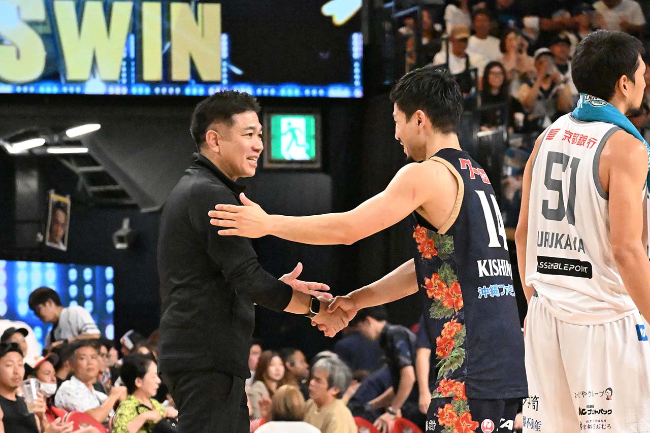 「キングスとファイナルで戦えたら」最高峰の舞台に戻ってきた伊佐勉HC…“B1の変化”への適応と新天地・京都でのやりがい