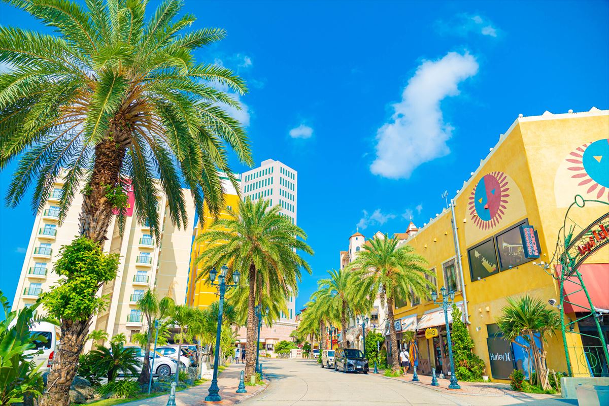 青い海を望む特別な場所で一生の宝物を～北谷町「ムクベル」で出会うブライダルリング～