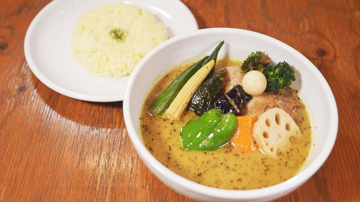 カスタマイズ自在！辛さも具材も選べる極上スープカレー「SOUP CURRY KING 沖縄那覇店」であったかスープ（那覇市）