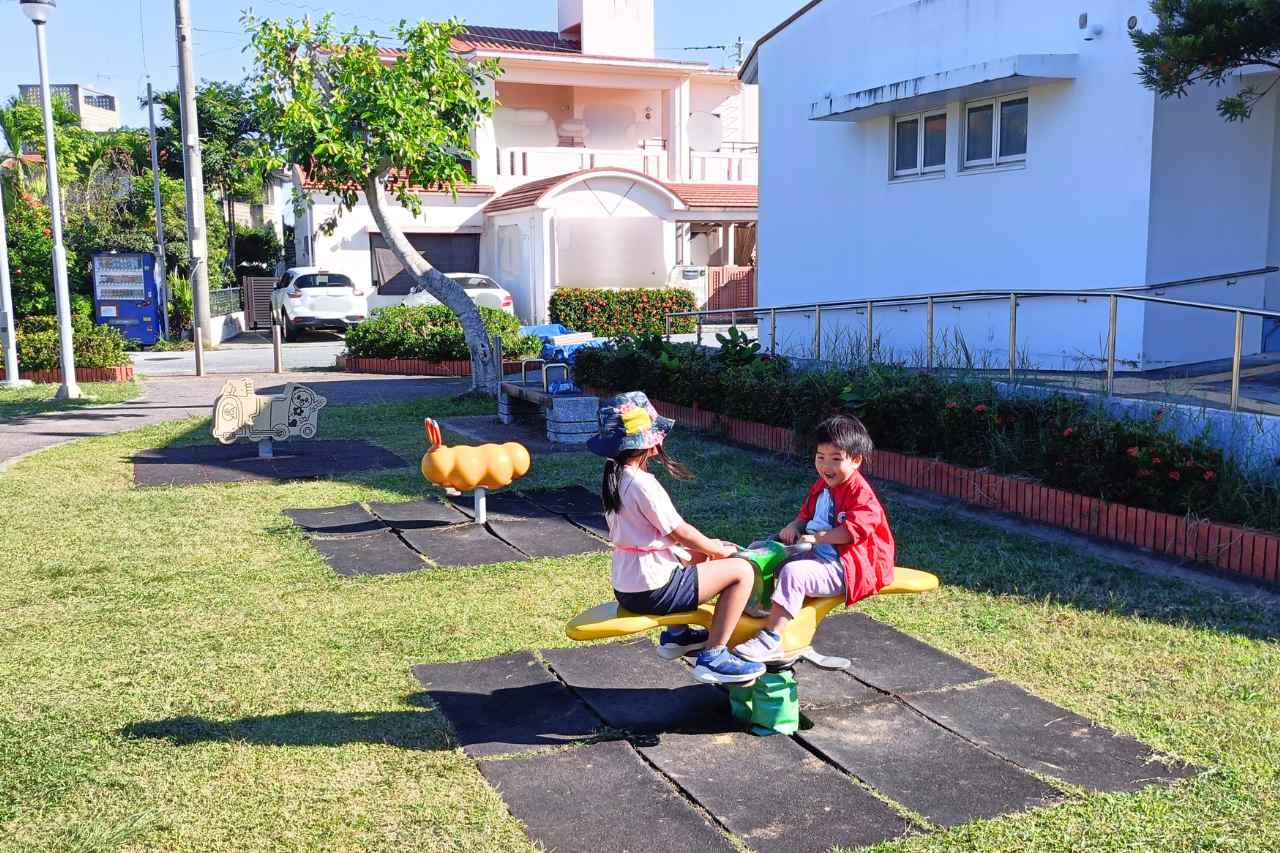 東浜きょうりゅう公園_与那原町