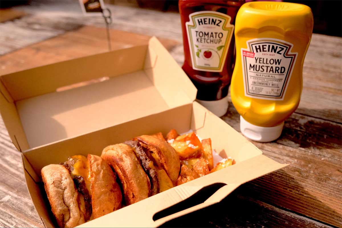 日本一の「和バーガー」が沖縄初上陸！『BRISK STAND』が名護にグランドオープン　“2度焼き”する香ばしいバーガーにかぶりつけ！