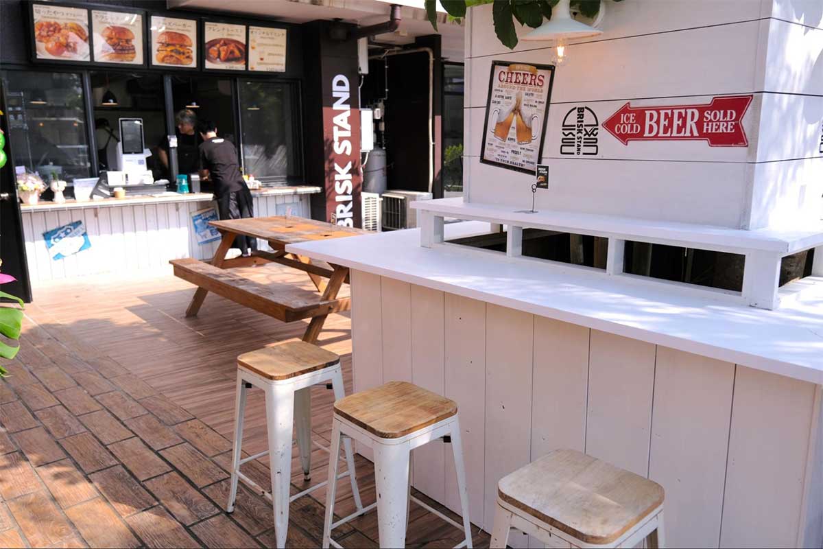 日本一の「和バーガー」が沖縄初上陸！『BRISK STAND』が名護にグランドオープン　“2度焼き”する香ばしいバーガーにかぶりつけ！