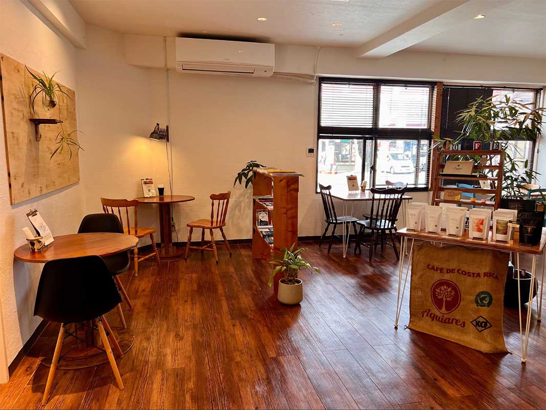 子連れ必見！キッズルーム完備の自家焙煎カフェ「PRAISE COFFEE STORE（プレイズコーヒーストア）」で安らぎの時間（南城市）