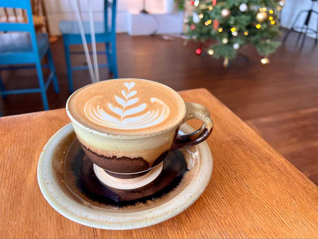 子連れ必見！キッズルーム完備の自家焙煎カフェ「PRAISE COFFEE STORE（プレイズコーヒーストア）」で安らぎの時間（南城市）