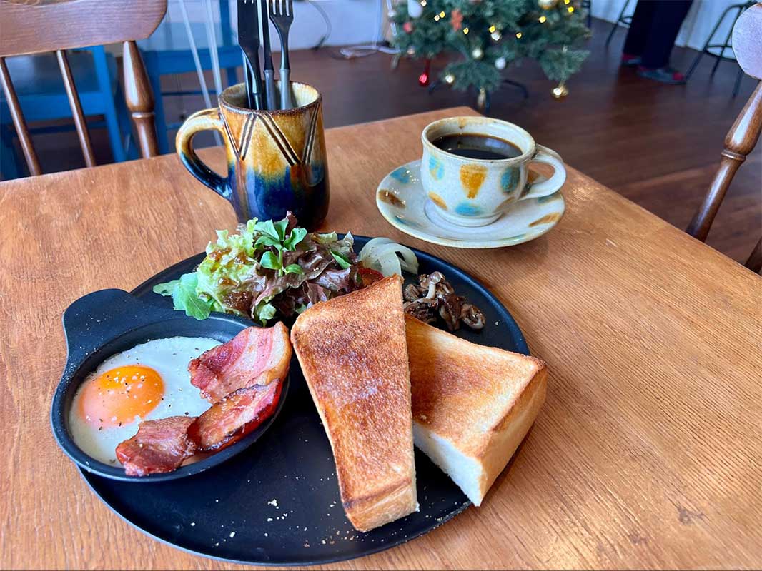 子連れ必見！キッズルーム完備の自家焙煎カフェ「PRAISE COFFEE STORE（プレイズコーヒーストア）」で安らぎの時間（南城市）