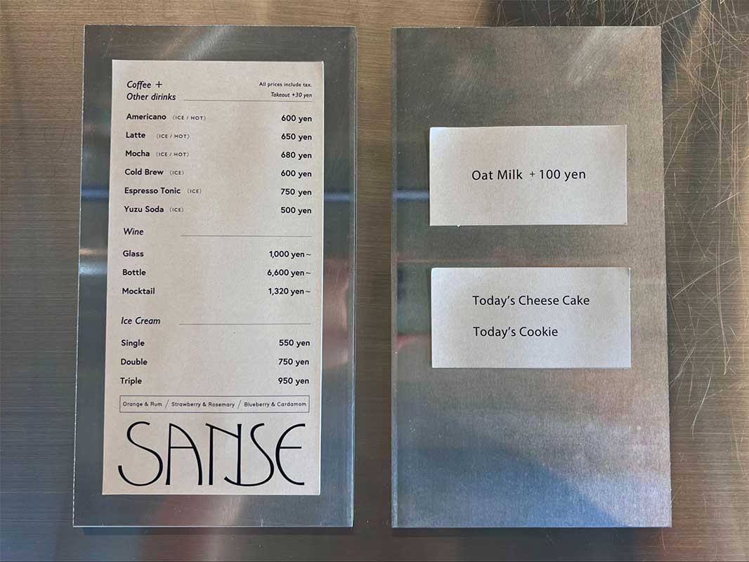 美容師オーナーが手がけた美的空間！コーヒー・ワイン・アートが交差する洗練カフェ「SANSE（サンス） 」（浦添市）