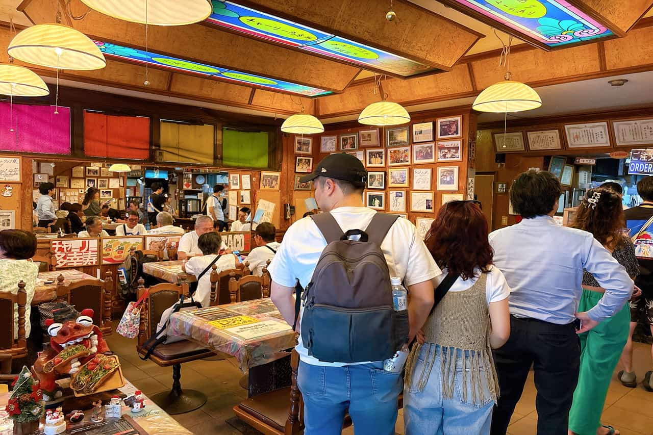 王道まさにここにあり！元祖沖縄タコス「チャーリー多幸寿（タコス）」（沖縄市）