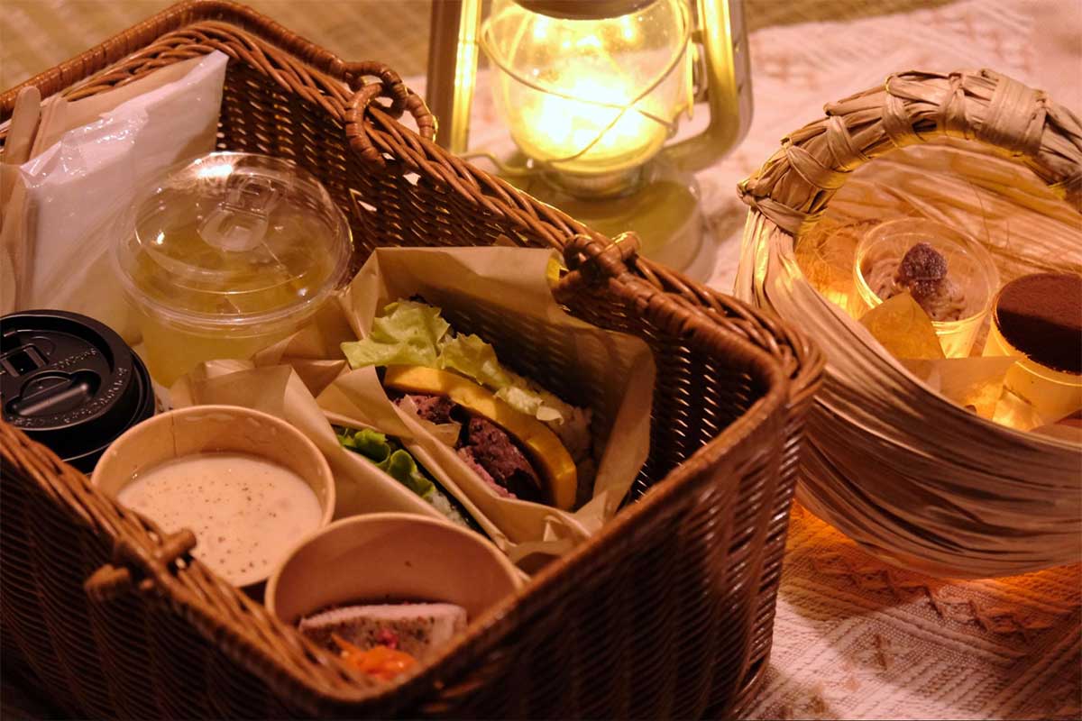 幻想的な夜の海辺へ。星野リゾート「バンタカフェ」で開催される「イルミーバンタ 海辺の夜あかり」で沖縄の特別な冬体験