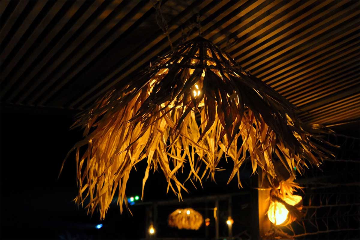 幻想的な夜の海辺へ。星野リゾート「バンタカフェ」で開催される「イルミーバンタ 海辺の夜あかり」で沖縄の特別な冬体験