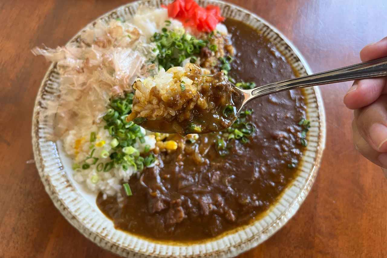 ホリエモン監修の絶品カレー店！「カレーだしっ！feat.つきしろそば」で味わう新感覚の“進化系カレー”（浦添市）
