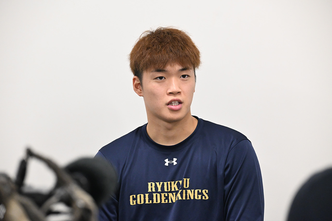 「満足いくゲームは1試合もない」「必ず殻を破れる」キングス躍進の鍵を握る崎濱秀斗…“苦悩と成長”を糧に覚醒できるか