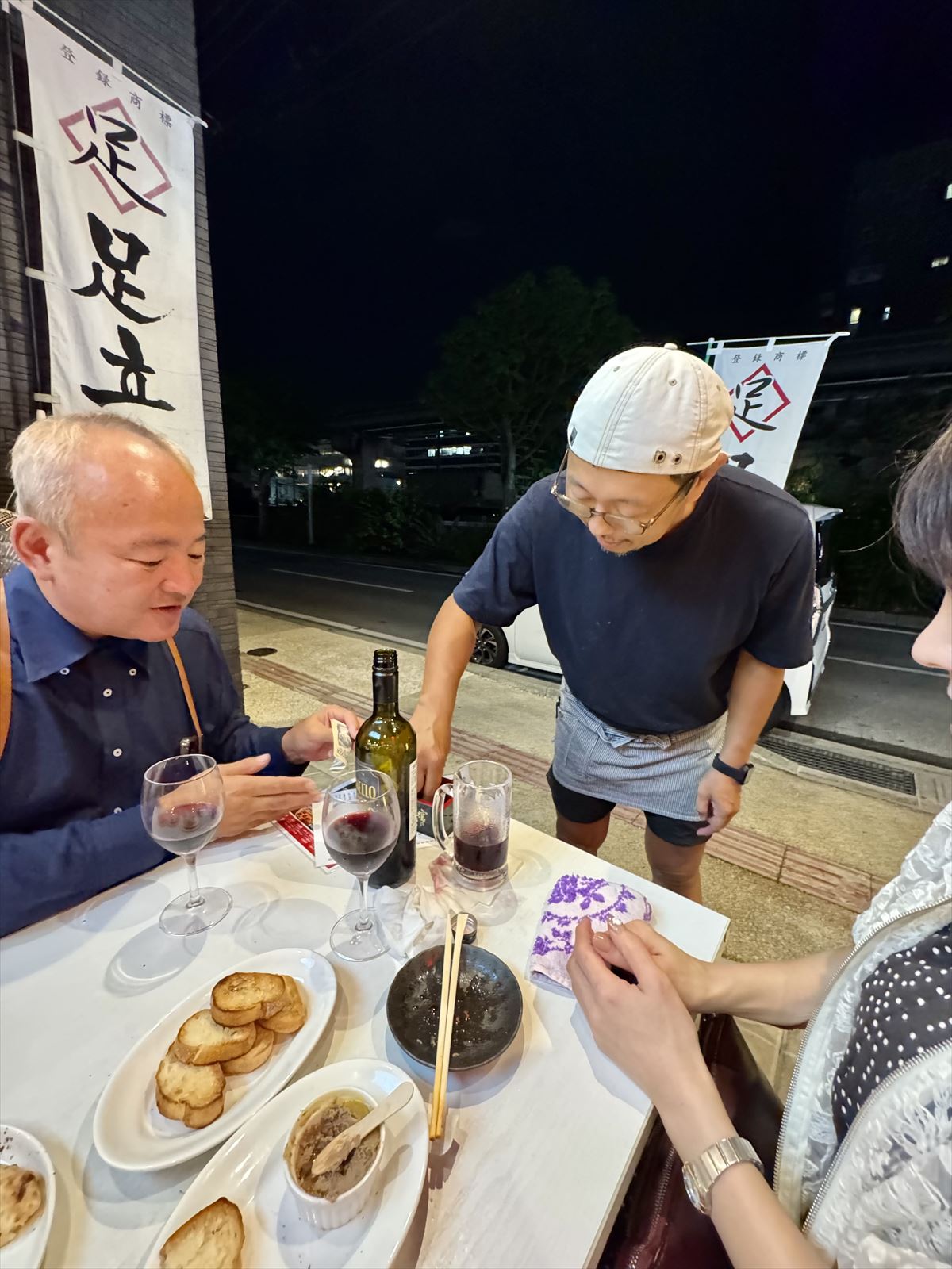 師走に行くべし！焼きたてピザと、おでんでセンベロ！締めに はお蕎麦！？ 「足立屋久茂地店」～キャンヒロユキの「とー、飲み歩きやってみよう」〜