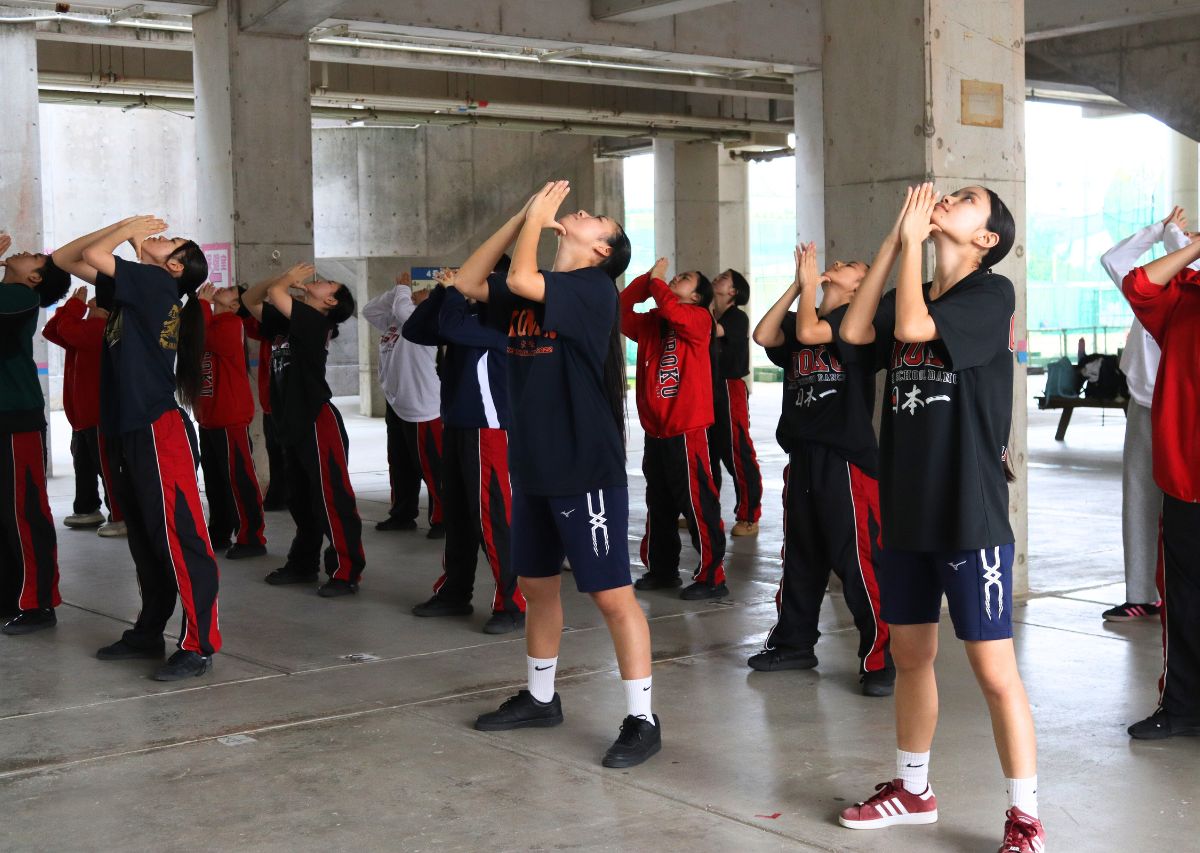 生徒からの「”日本一になりたい！”という言葉で全てが変わった」コーチMARKが語る沖縄県立小禄高校のダンス部優勝までの軌跡