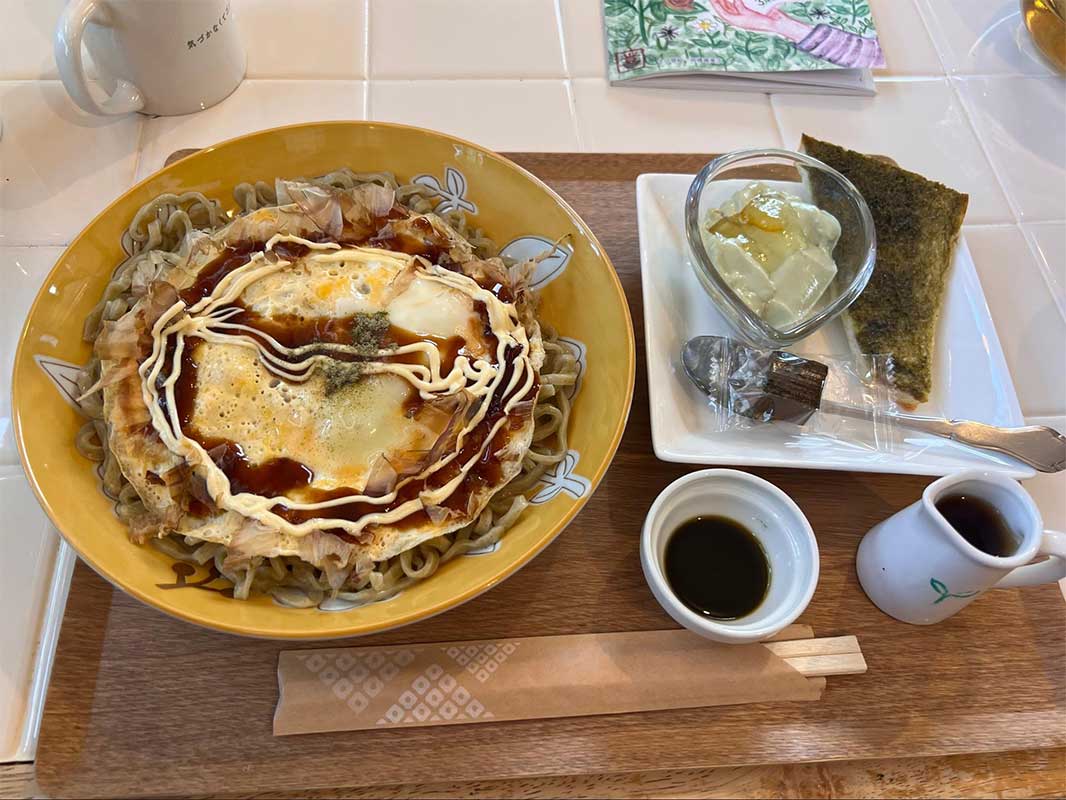 南城市で見つけた、体が喜ぶごはん。沖縄の野草「さし草」を味わう「さし草joy工房&茶屋」（南城市）