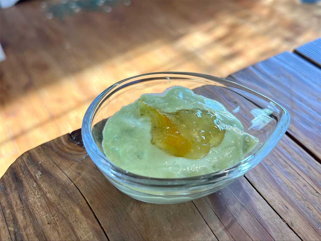 南城市で見つけた、体が喜ぶごはん。沖縄の野草「さし草」を味わう「さし草joy工房&茶屋」（南城市）