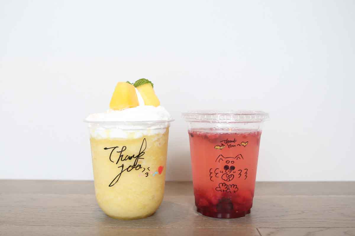 複雑な層構造が魅力のフルーツパフェは一食の価値あり！贅沢なおいしさを堪能できる「VENTOTTO FRUTTA（ヴェントットフルッタ）」（那覇市）