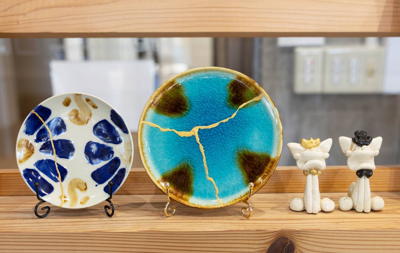 沖縄で見つけた新しい自分 ─ 岐阜から”沖縄移住”をした「Laboratorio 43 pottery」川口さくらさんの”金継ぎ”ストーリー