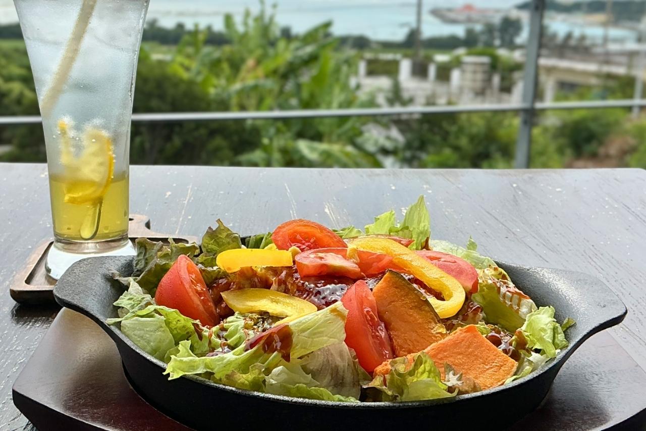 沖縄県民が愛する伝統菓子ポーポー！出来立てのおいしさと店主の温かい笑顔に包まれる「小さなキッチンRepos（ルポ）」（南城市）