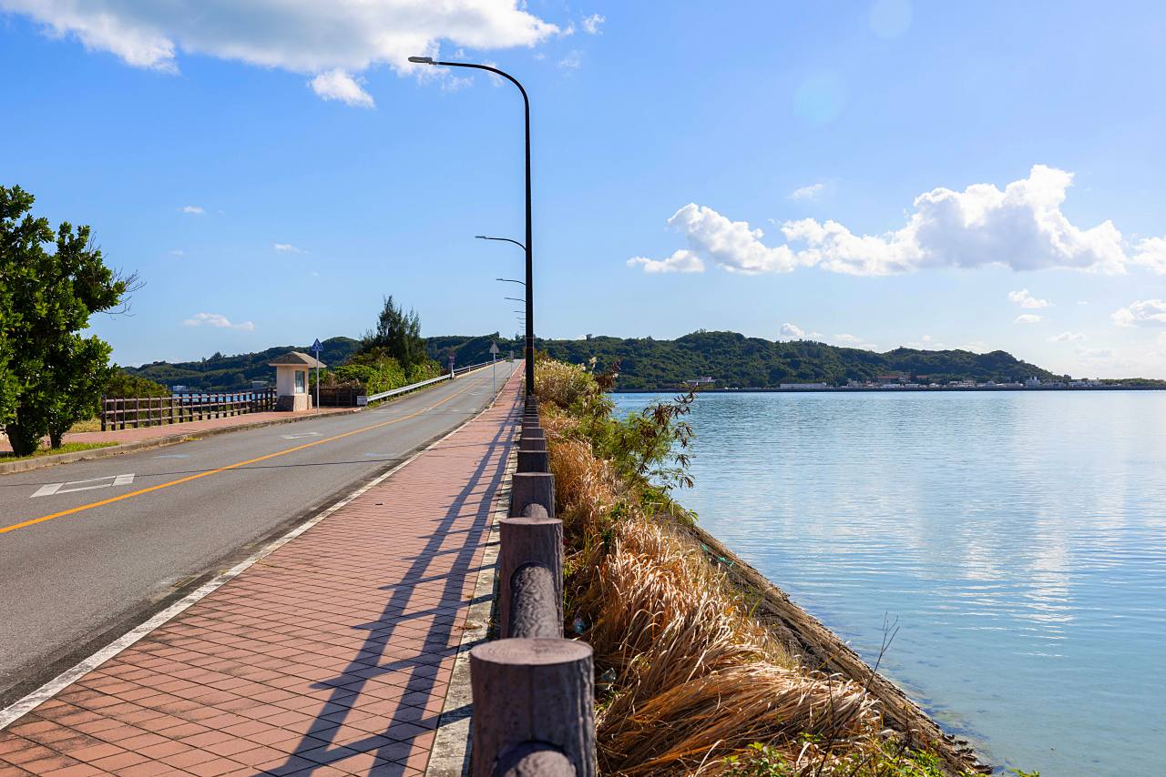“神々が住む島”沖縄の浜比嘉島で