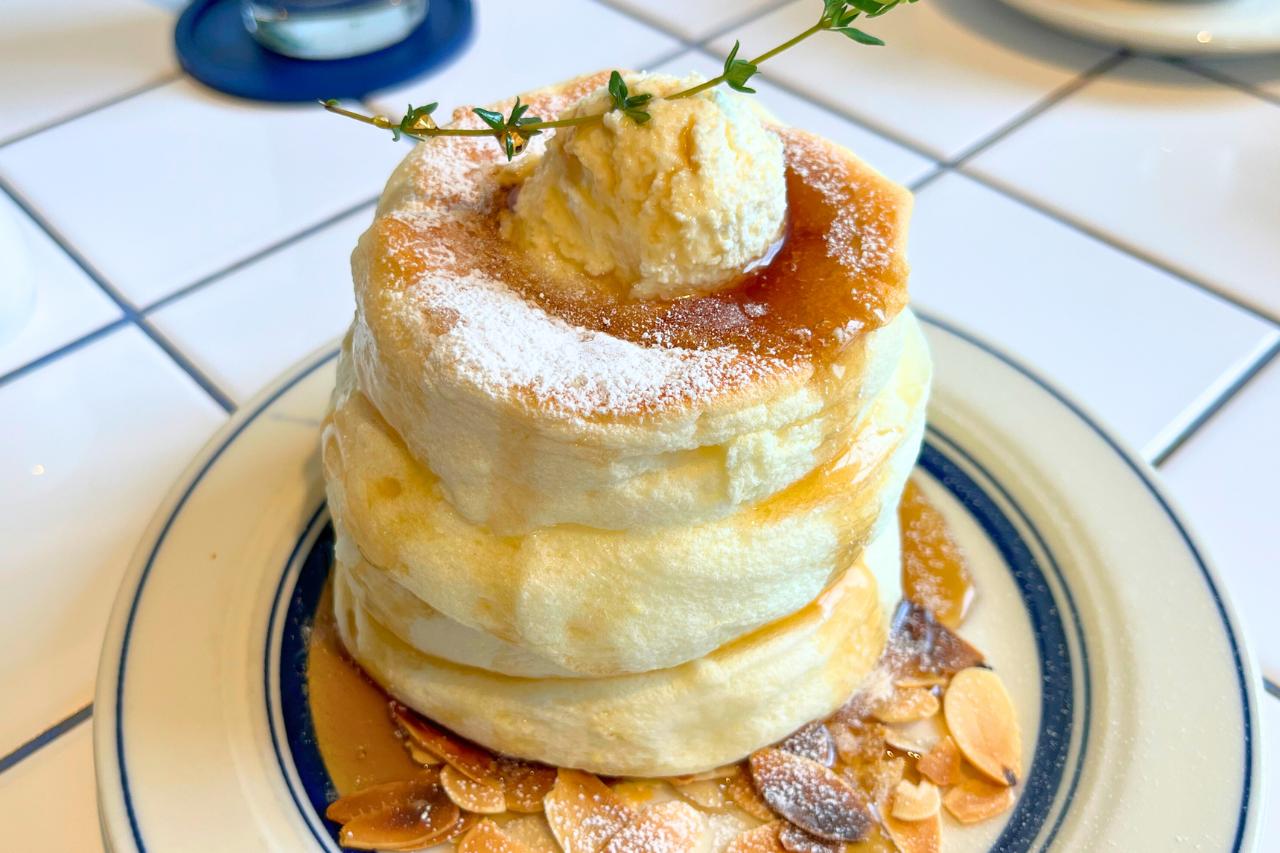 ふわふわパンケーキで朝から幸せ気分！米粉×グルテンフリーが魅力の「COCOROAR CAFE（ココロアカフェ）」（浦添市）