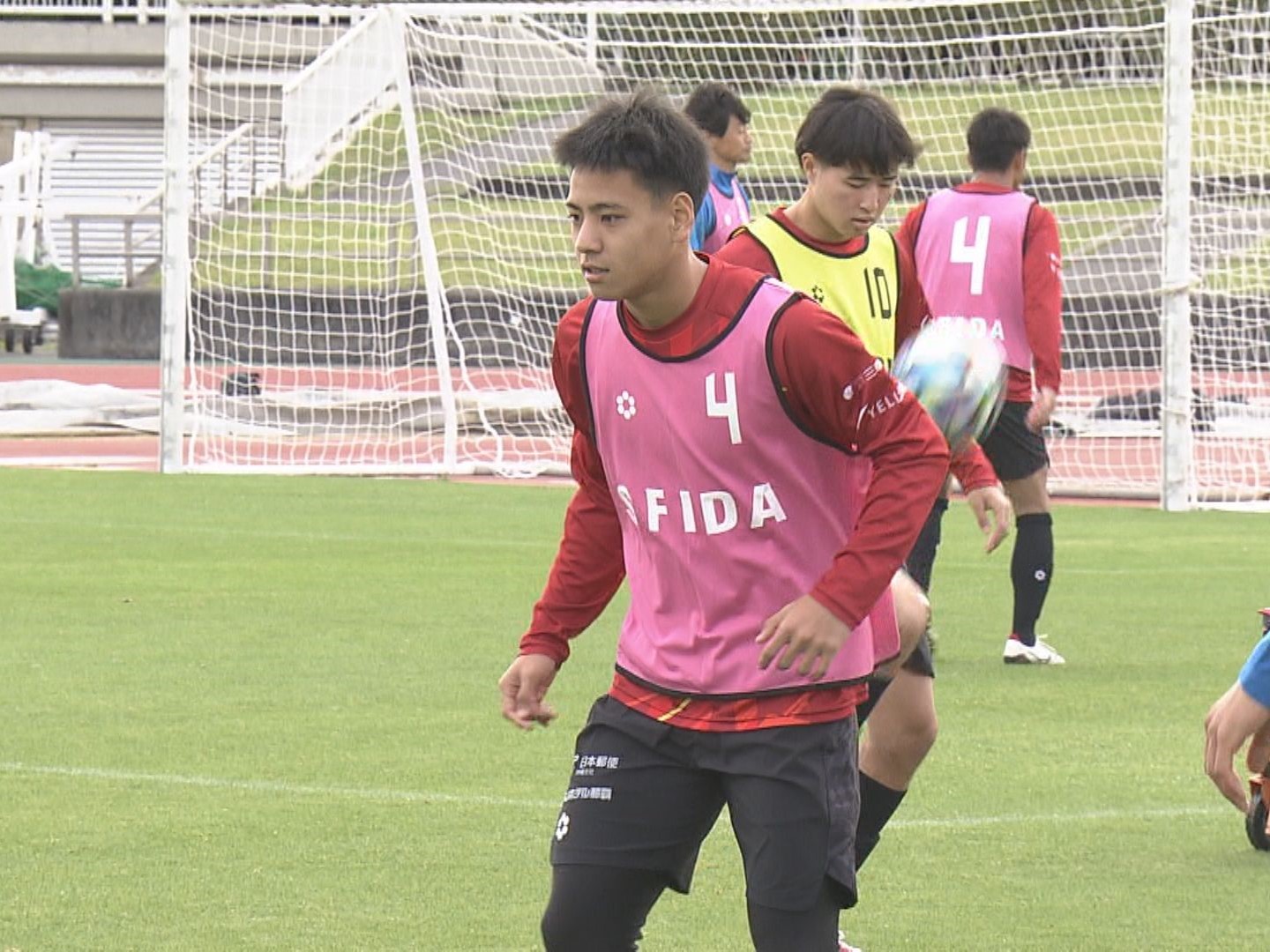 【ベンガラの誇り集結！FC琉球 選手名鑑2026】うるま市出身の生え抜き選手が誓うプロの覚悟！MF志慶眞巧洋