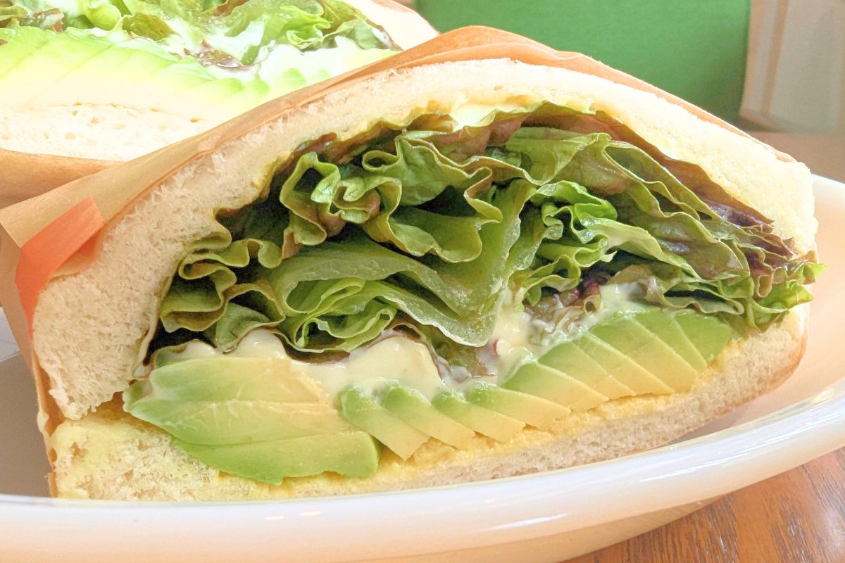 目にも鮮やか！心ほどける「ブッダボウル」を味わいたい！グルテンフリーの癒しカフェ「Cafe icoi（カフェ イコイ）」【南城市】