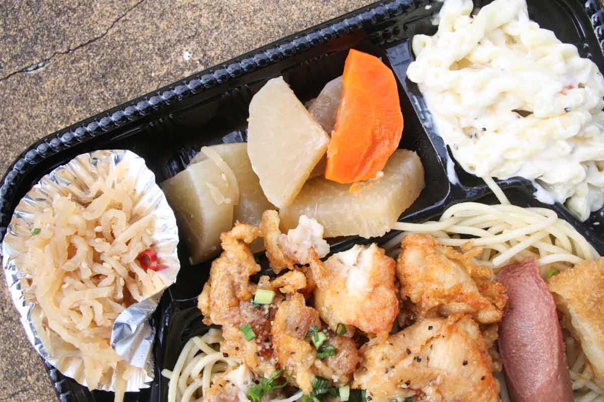 「今日はがっつり食べたい」を120%叶える！量も味も規格外な「キロ弁 那覇店」で体験するおよそ1キログラムの圧倒的満足感（那覇市）