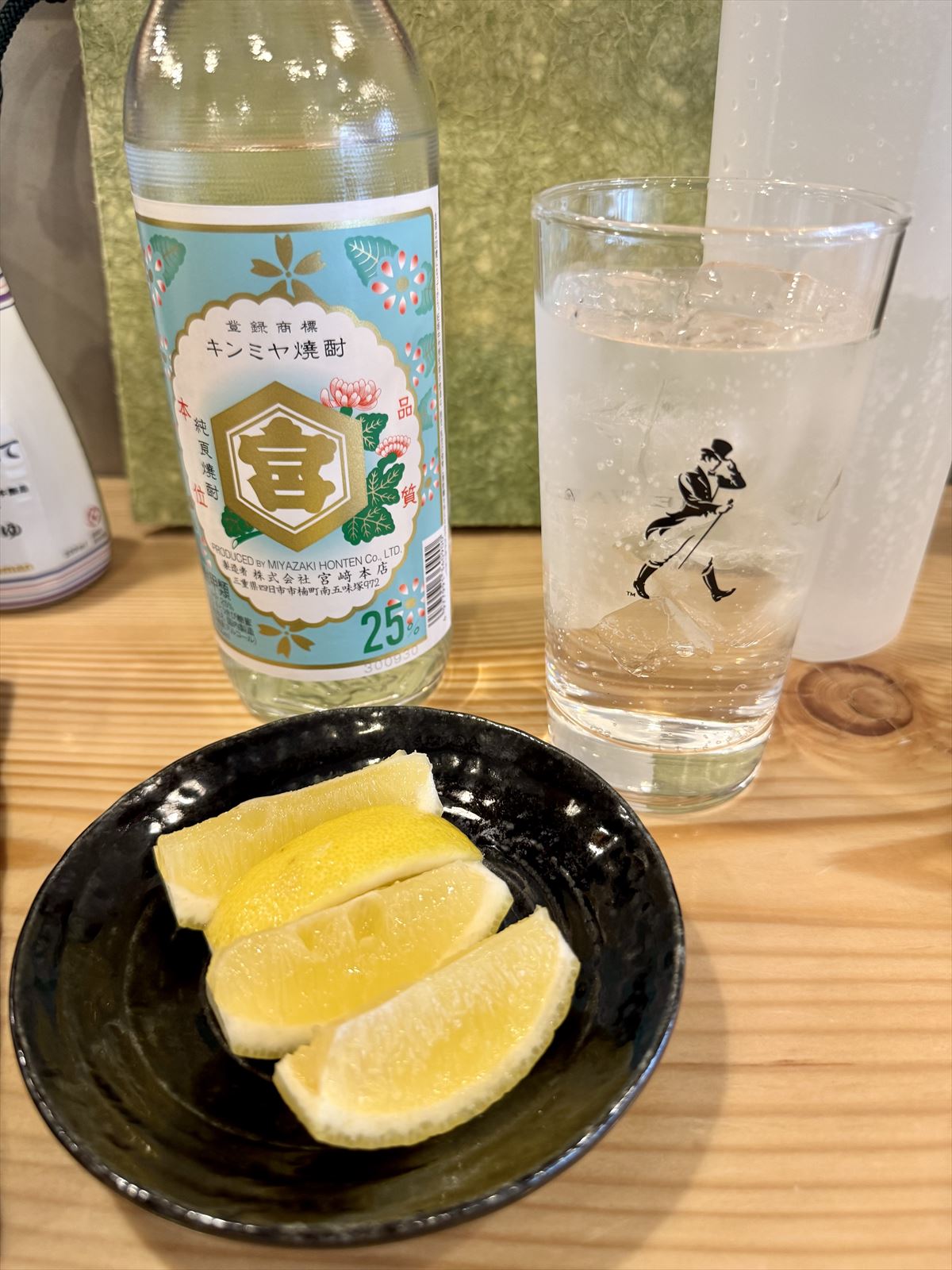 寿司をつまみに飲むならここ！ホッピーと寿司で一人乾 杯！ 那覇市東町 「足立屋 東町店」