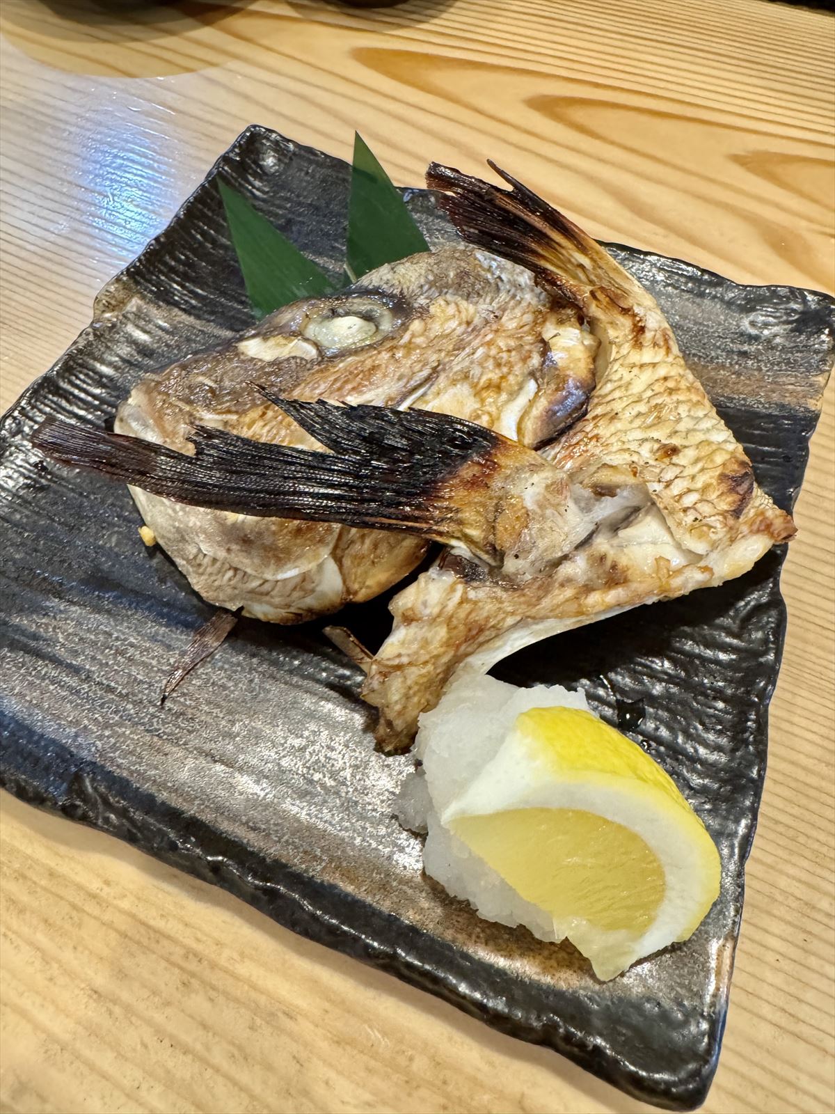 寿司をつまみに飲むならここ！ホッピーと寿司で一人乾 杯！ 那覇市東町 「足立屋 東町店」