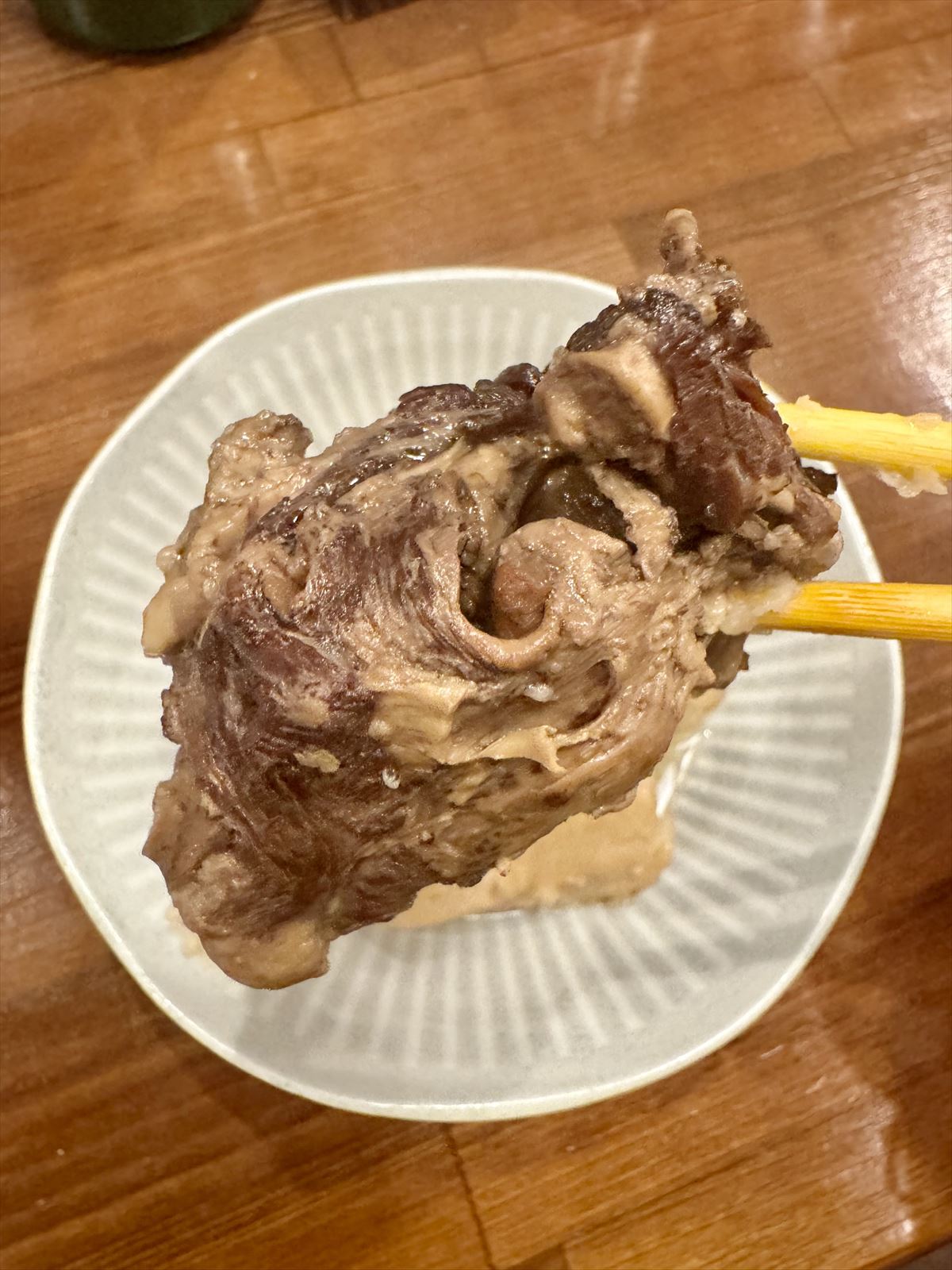 沖縄であのお酒が楽しめる！？生まれ変わったあのやきとん屋で、気軽に立ち飲み！ 那覇市大道 「立ち飲み 処 串豚＋（プラス）」～キャンヒロユキの「とー、飲み歩きやってみよう」〜