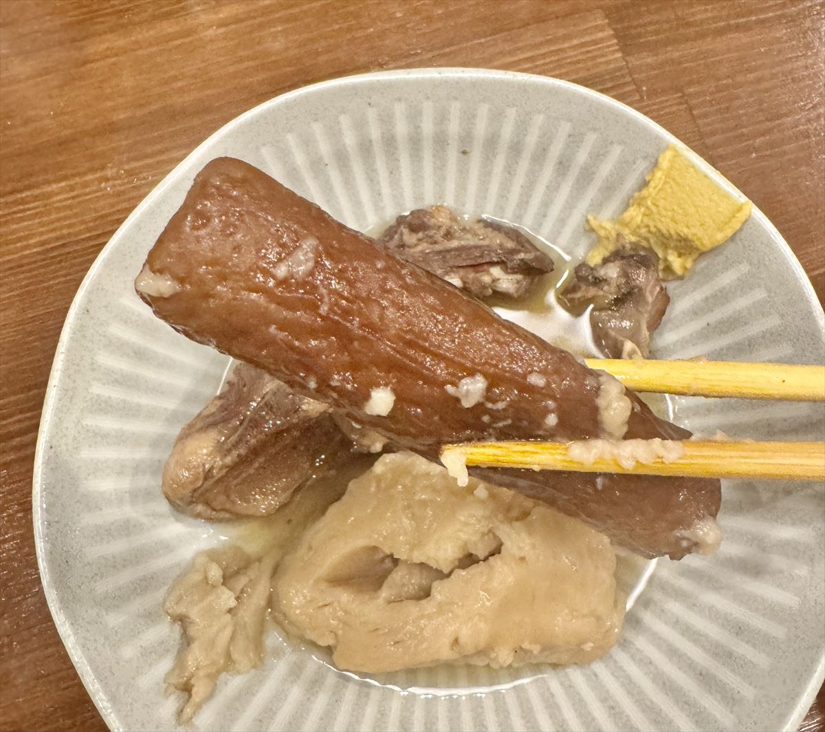 沖縄であのお酒が楽しめる！？生まれ変わったあのやきとん屋で、気軽に立ち飲み！ 那覇市大道 「立ち飲み 処 串豚＋（プラス）」～キャンヒロユキの「とー、飲み歩きやってみよう」〜