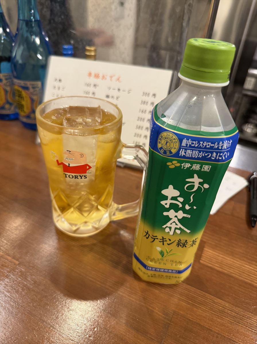 沖縄であのお酒が楽しめる！？生まれ変わったあのやきとん屋で、気軽に立ち飲み！ 那覇市大道 「立ち飲み 処 串豚＋（プラス）」～キャンヒロユキの「とー、飲み歩きやってみよう」〜