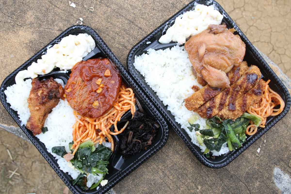 安くてうまくてボリューミー！一度食べたら虜になる！「むんじゅる弁当」のうちなーの味が織りなす至福のランチタイム（那覇市）