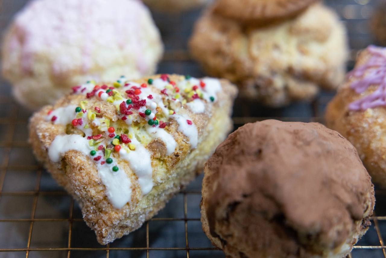 自由な発想で約50種類のスコーン！何でもない日に寄り添う「sconto megumi」（八重瀬町）