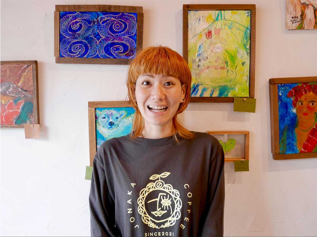 ふんわり甘いあんホイップトーストと 香り豊かなラテ。気さくな店主が迎える「JONAKA COFFEE」（那覇市・国場）