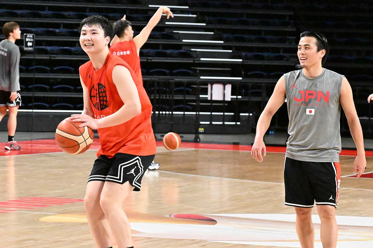 新生・バスケ日本代表“桶谷ジャパン”が「特別な場所」沖縄で船出…キングスや前体制との違いを考察する