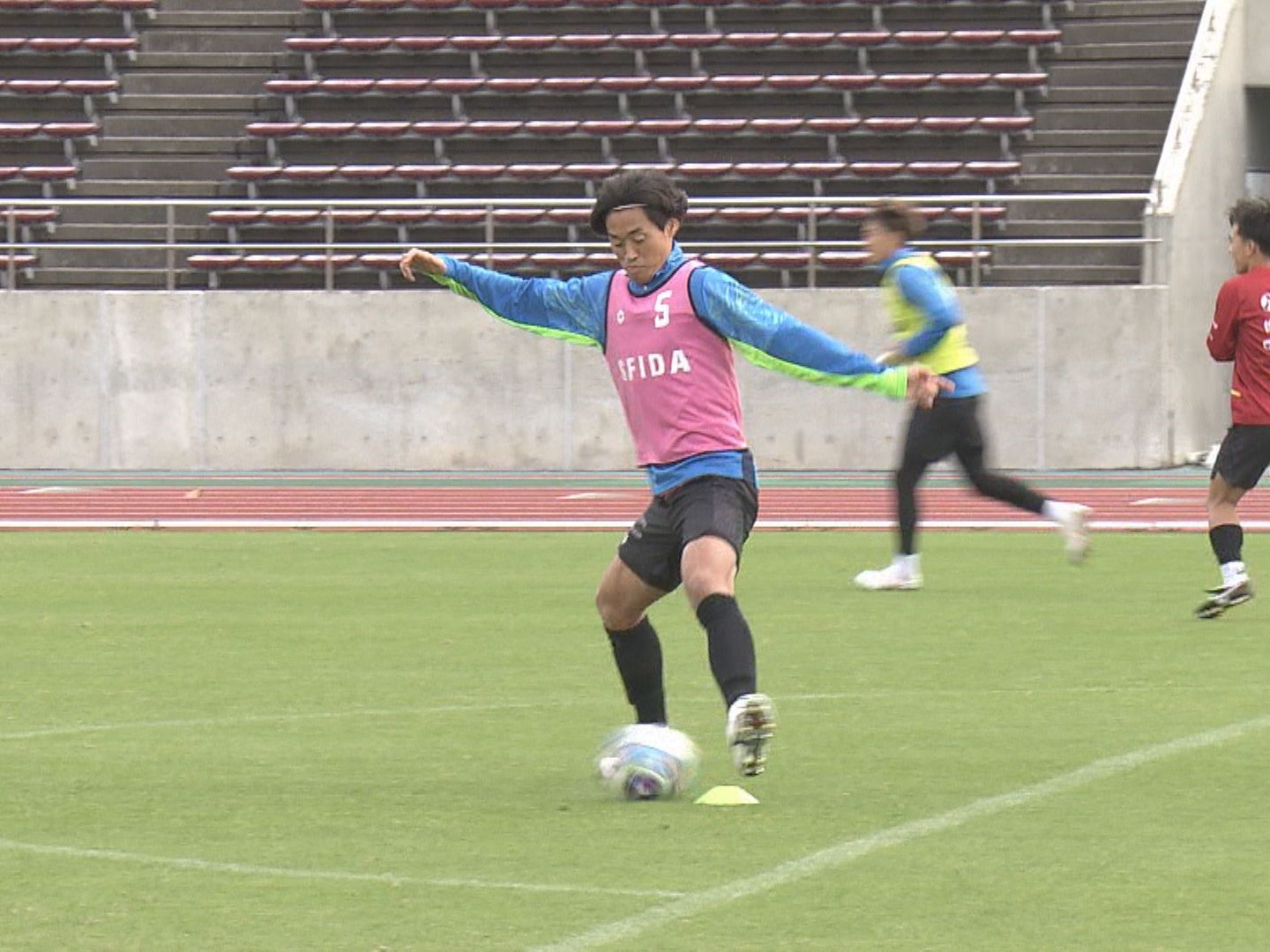 【ベンガラの誇り集結！FC琉球 選手名鑑2026】チーム最年長「周囲を生かす！」守備と技術で勝利へ導く DF千葉和彦