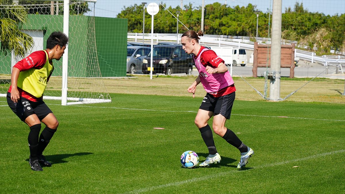 FC琉球全力応援企画！Youは何しに琉球へ！？カル・ジェニングス選手に植草アナが独占突撃インタビュー！