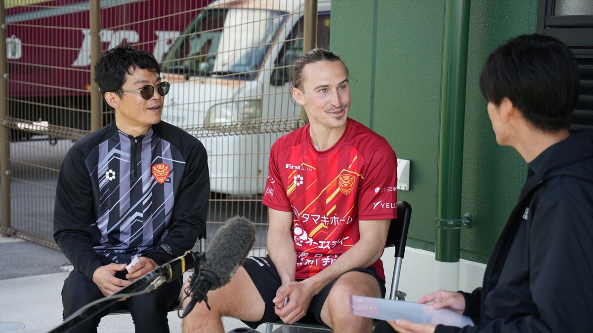 FC琉球全力応援企画！Youは何しに琉球へ！？カル・ジェニングス選手に植草アナが独占突撃インタビュー！